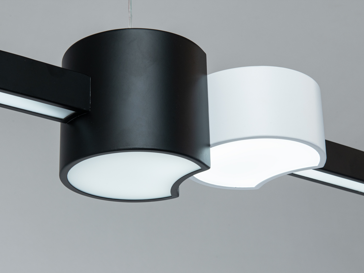 Світлодіодна підвісна люстра 26 Вт чорна