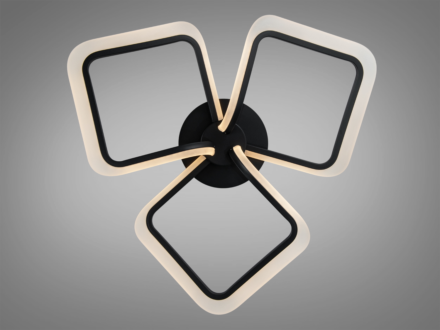 Люстра з теплим світлом, три квадратні контури на чорній основі. Ідеально для вітальні.